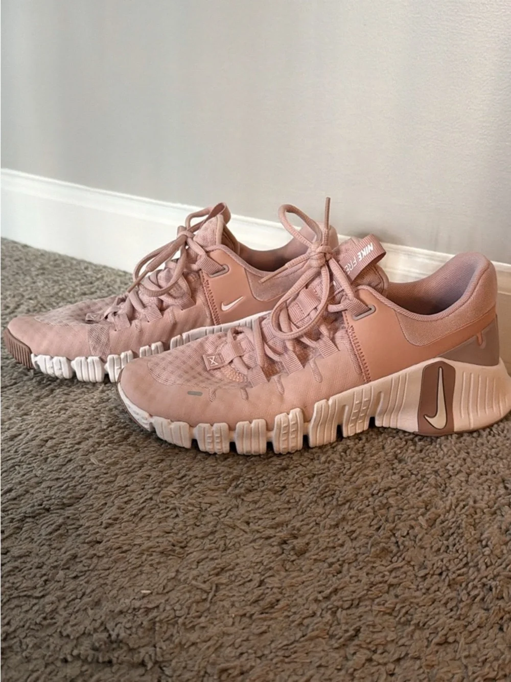 Nike Women’s Light Pink Athletic Trainers
